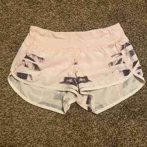 Size 4 lululemon speed up short